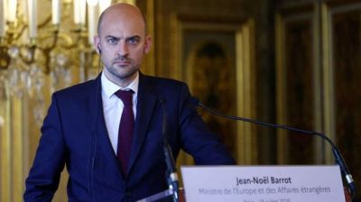 فرنسا تفتتح قنصلية بغرينلاند.. وبارو يطالب واشنطن بوقف الابتزاز فرنسا تفتتح قنصلية بغرينلاند.. وبارو يطالب واشنطن بوقف الابتزاز