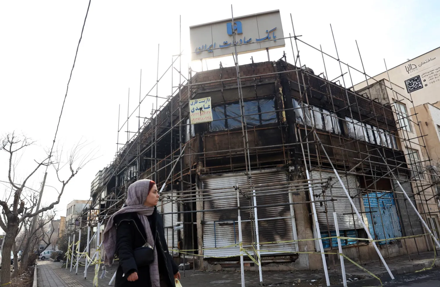 ترمب يصعّد الضغط على إيران عسكرياً ترمب يصعّد الضغط على إيران عسكرياً