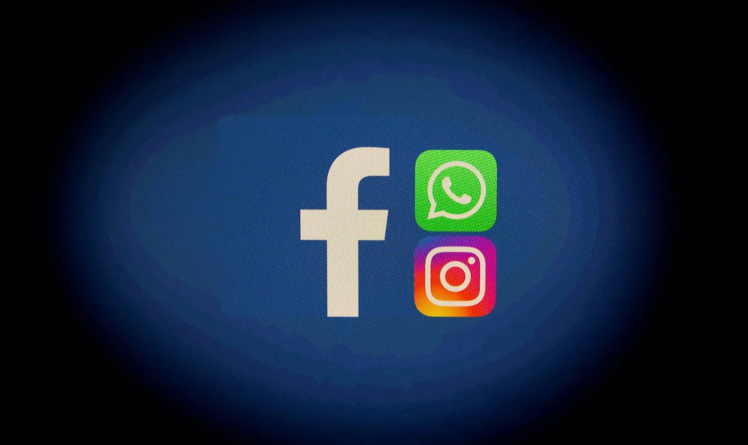 «ميتا» تختبر اشتراكات مدفوعة لـ«إنستغرام» و«فيسبوك» و«واتساب» «ميتا» تختبر اشتراكات مدفوعة لـ«إنستغرام» و«فيسبوك» و«واتساب»