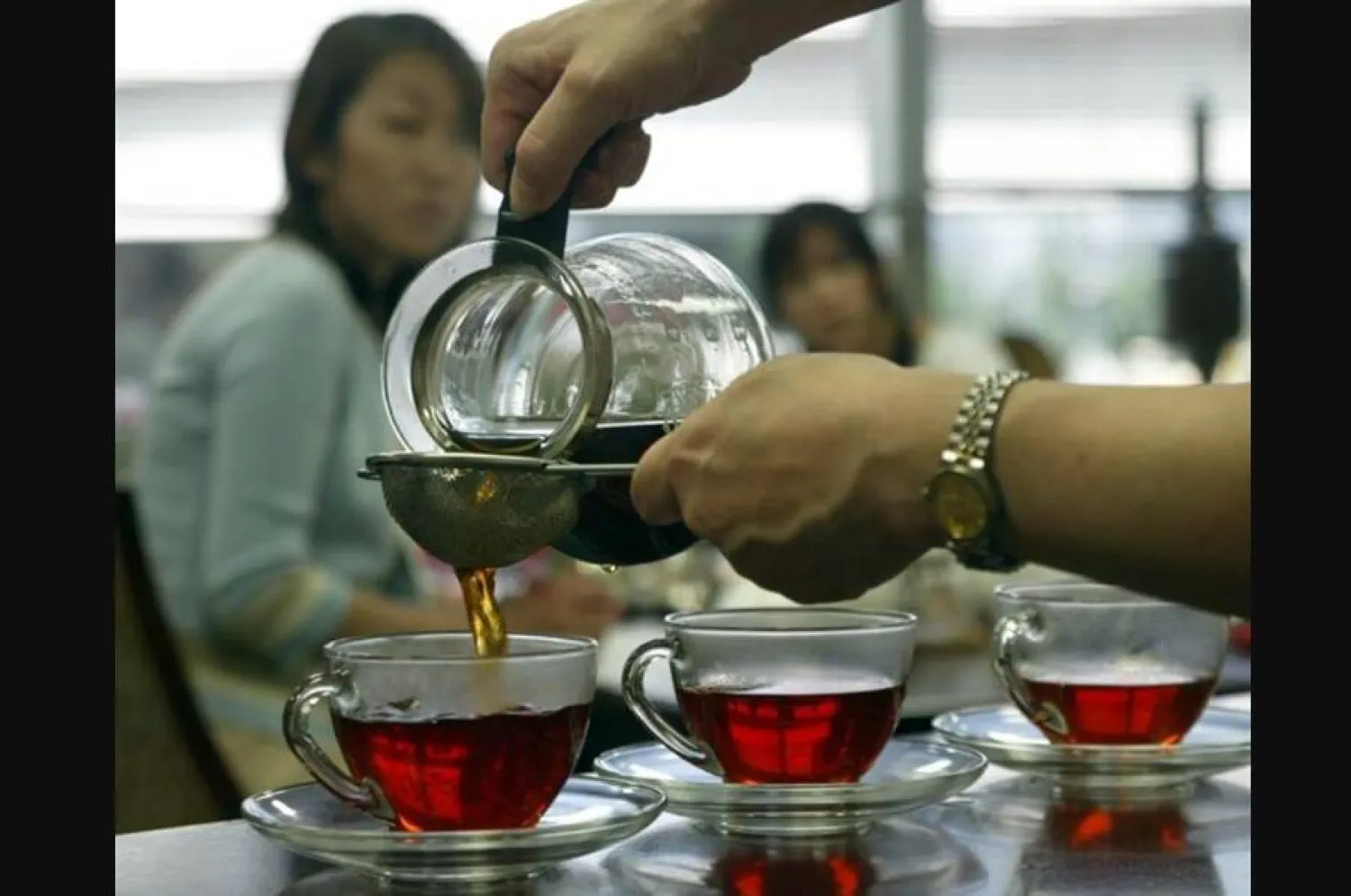 4 مخاطر صحية لشرب الشاي