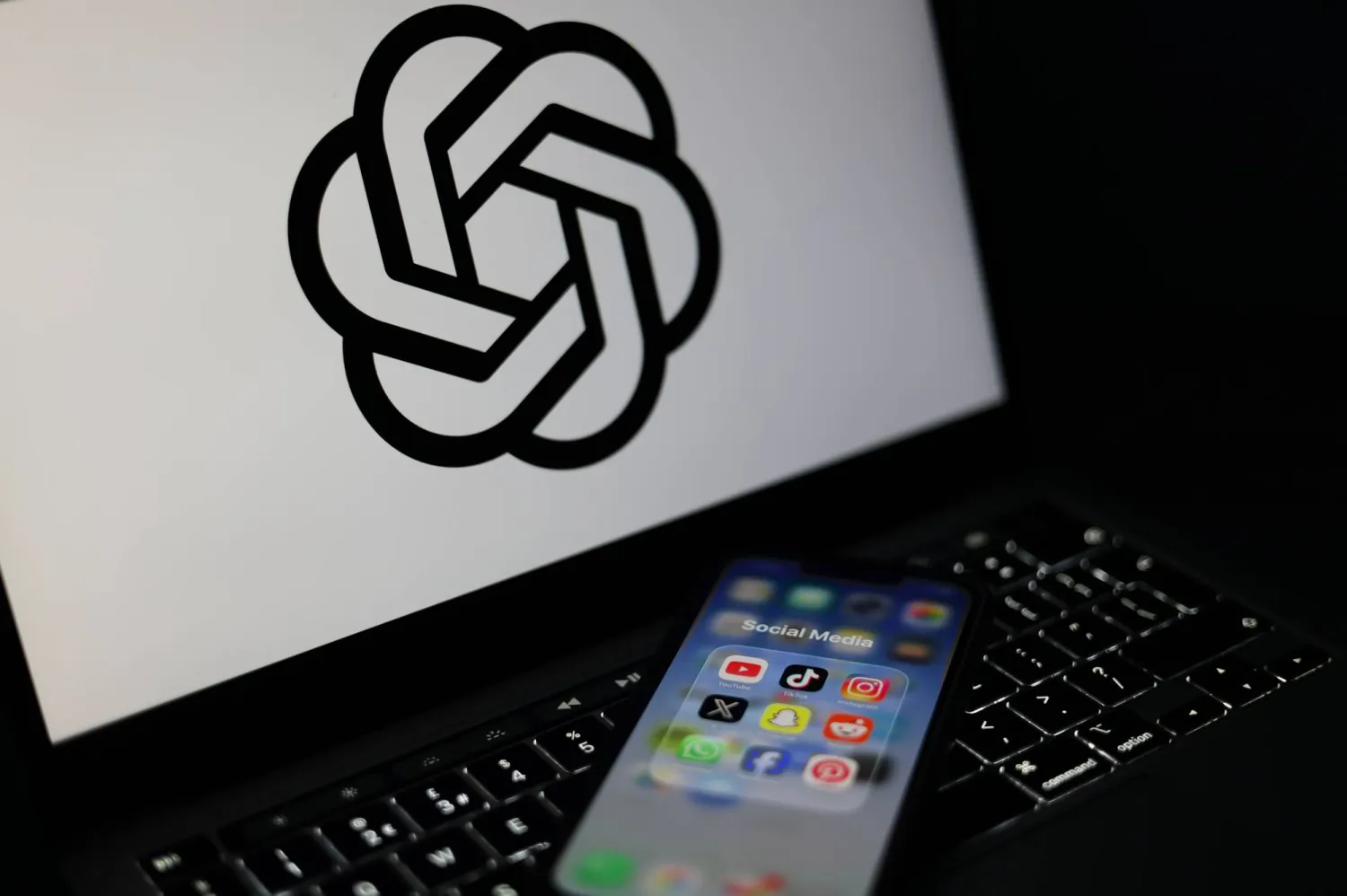 الإفراط في محادثات الذكاء الاصطناعي… ثمن نفسي خفي