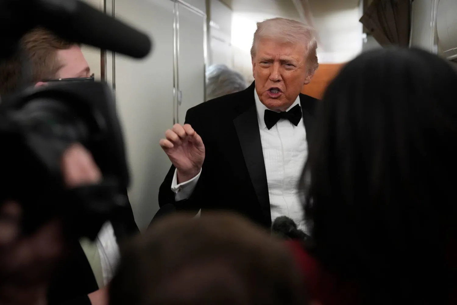 ترمب يتوعَّد كندا بردٍّ «قوي للغاية» إذا أبرمت اتفاقية تجارة مع الصين