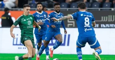 كلاسيكو ناري بين الهلال والأهلي يشعل صراع الصدارة