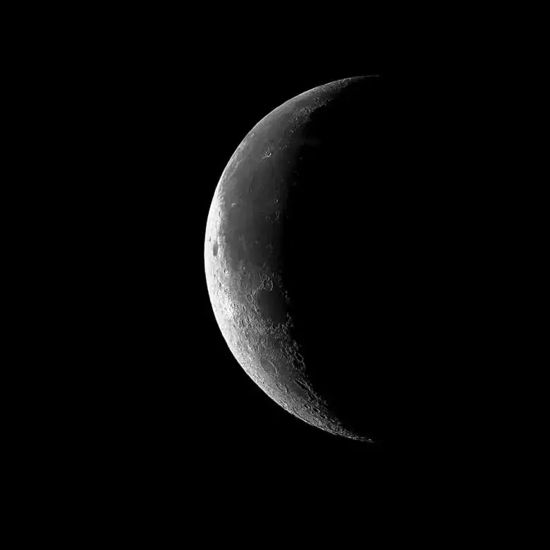 حدث فلكي نادر يتزامن مع تحري هلال رمضان 2026