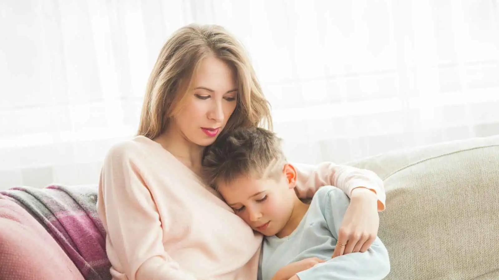 دع طفلك يخطئ… فالخطأ هو المعلّم الأقوى بالحياة