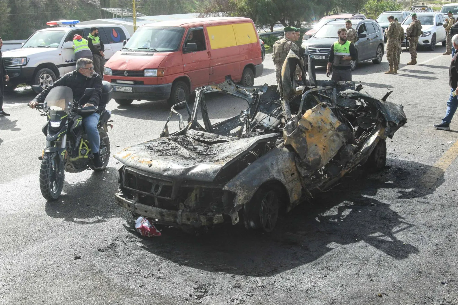 الجيش الإسرائيلي يستهدف عنصراً من «حزب الله» في جنوب لبنان الجيش الإسرائيلي يستهدف عنصراً من «حزب الله» في جنوب لبنان