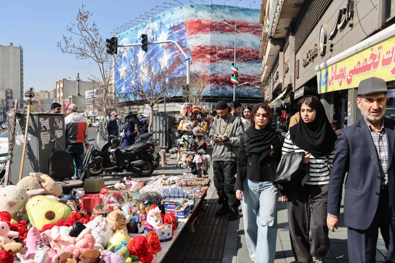 خامنئي يتوعَّد الأسطول الأميركي رداً على تهديدات ترمب خامنئي يتوعَّد الأسطول الأميركي رداً على تهديدات ترمب