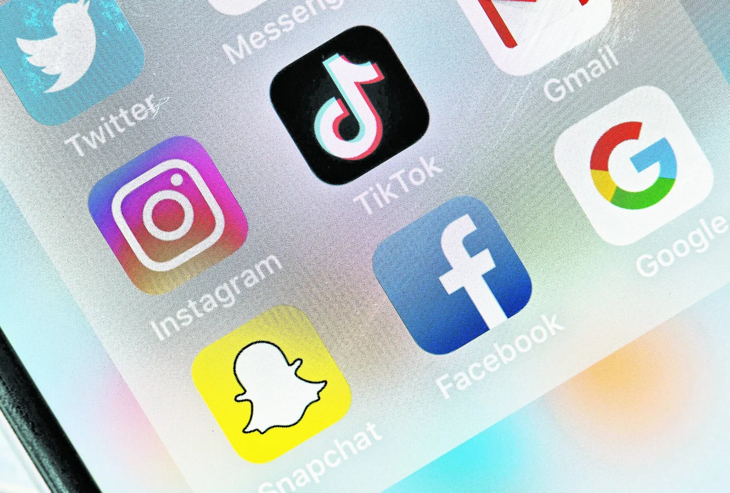 الحزب الحاكم بألمانيا يدعم فرض قيود على استخدام الأطفال منصات التواصل