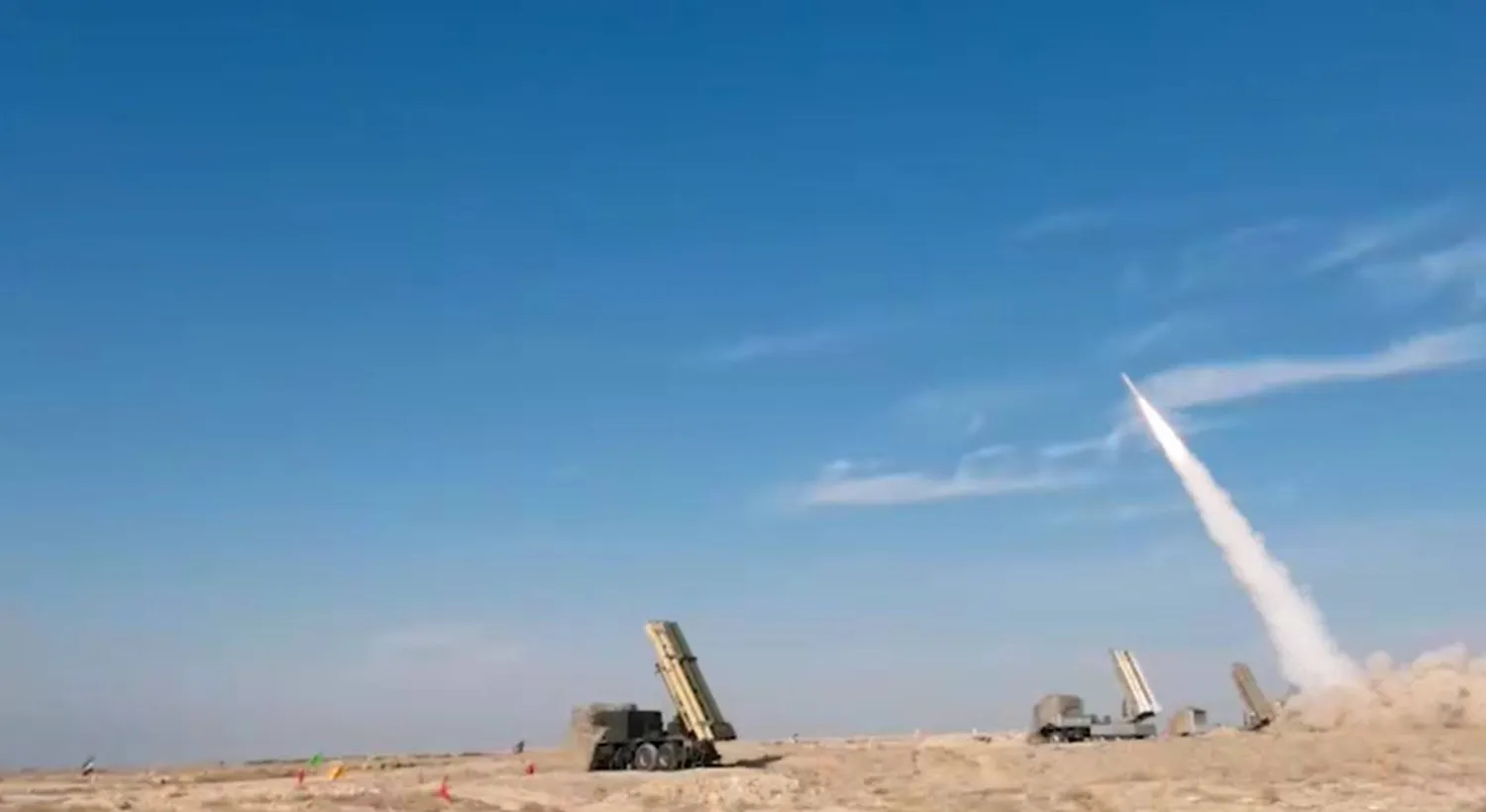 «الحرس الثوري» يجري مناورات على الساحل الجنوبي لإيران «الحرس الثوري» يجري مناورات على الساحل الجنوبي لإيران