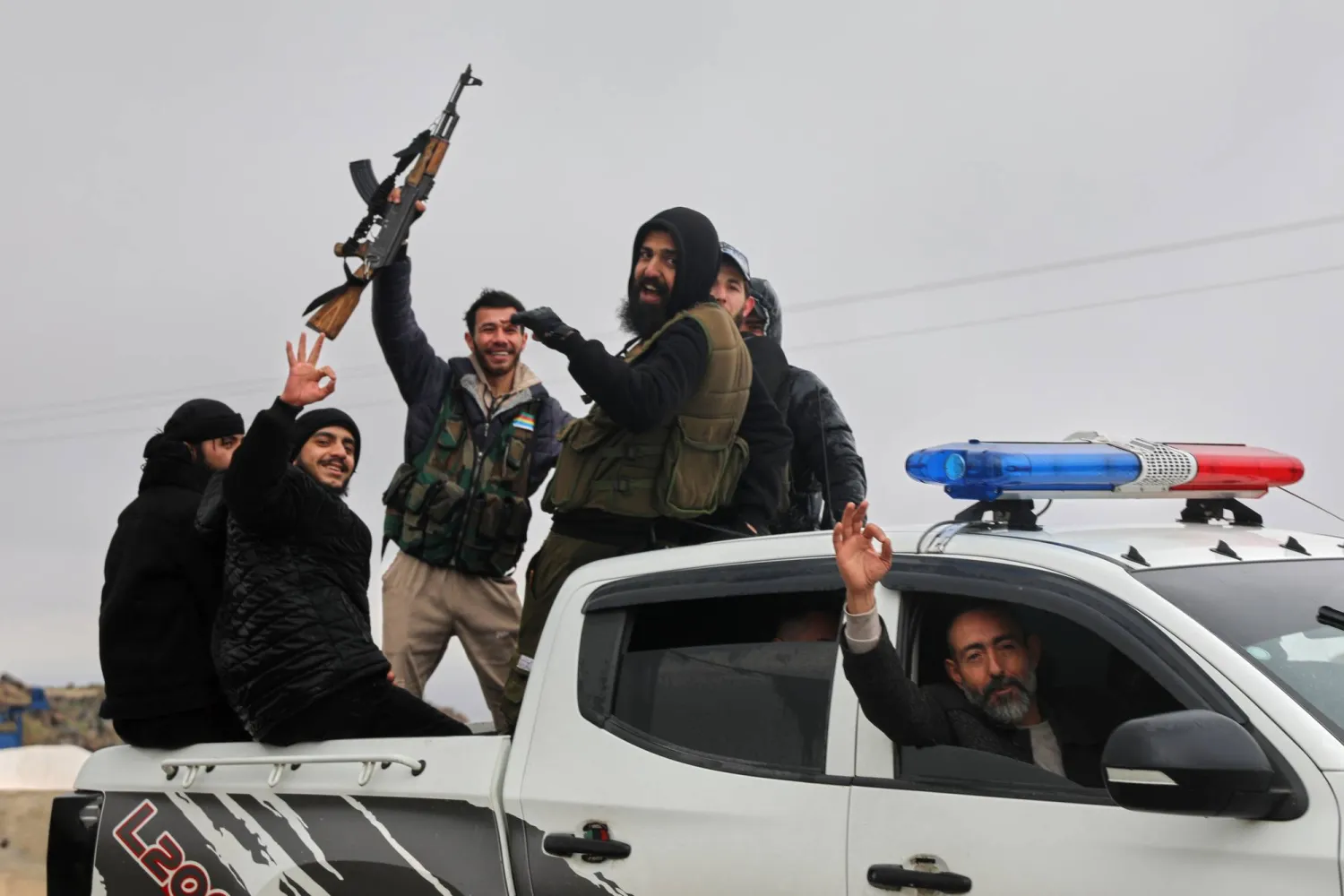 الحكومة السورية تتسلم من الأكراد مقراً عسكرياً في عين العرب