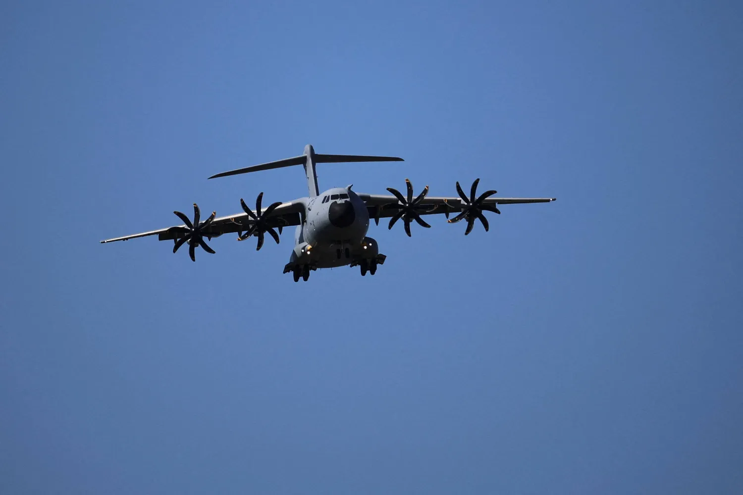 فرنسا ترسل أنظمة مضادة للمسيرات إلى قبرص