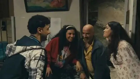 محمد سعد يعود للسينما من بوابة «فاميلي بيزنس»