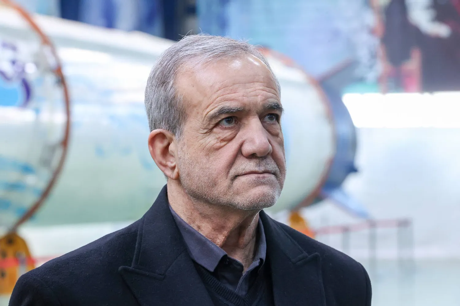 الرئيس الإيراني يطالب بضمانات وتعويضات لإنهاء الحرب