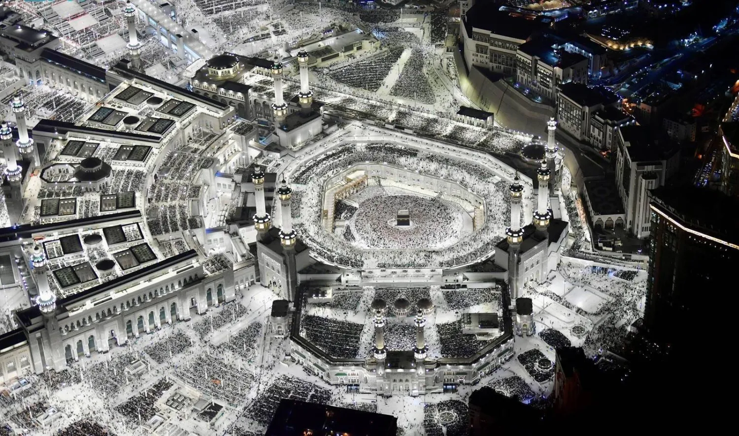 ملايين المصلين يشهدون ختم القرآن بـ«الحرمين الشريفين»