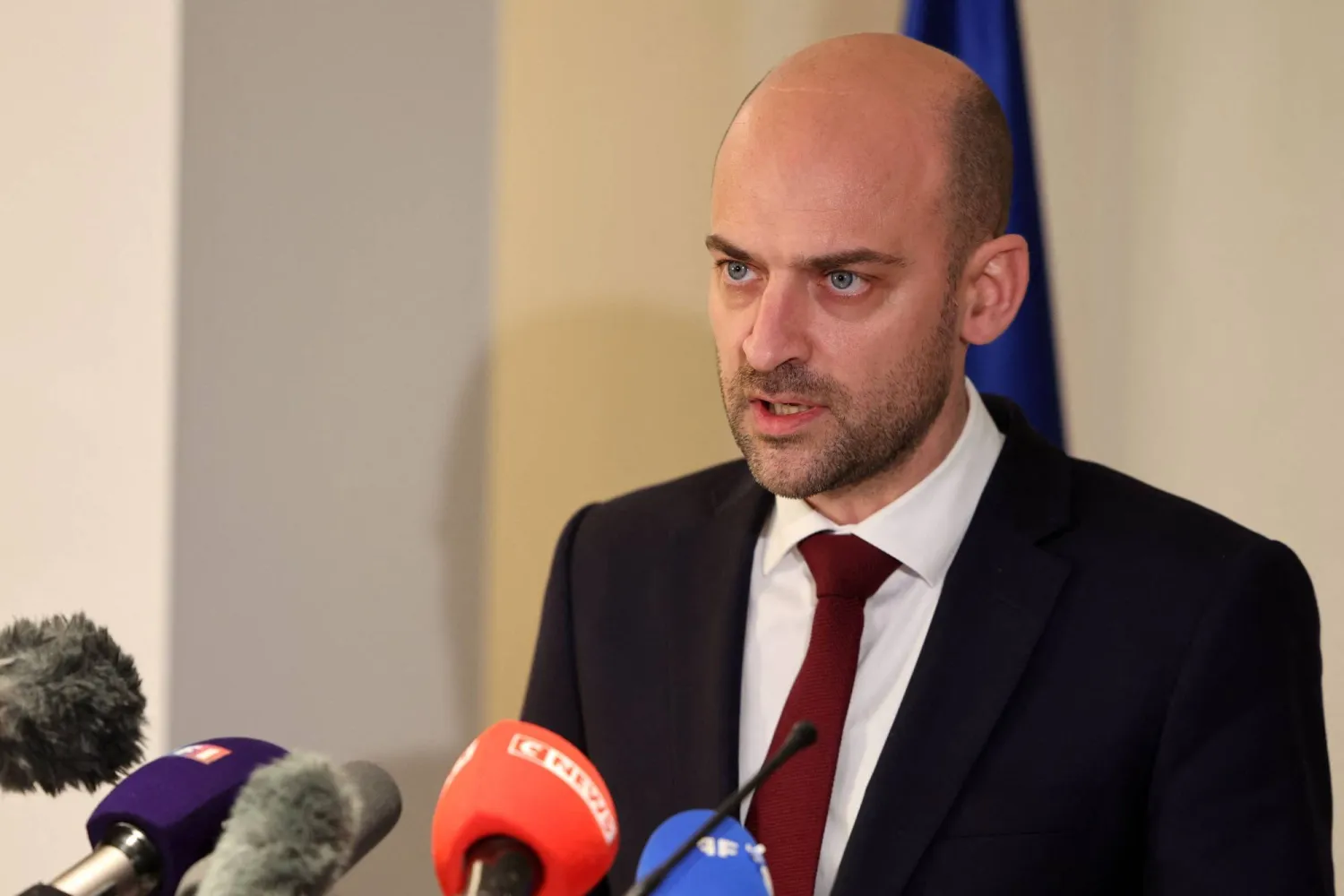 باريس تدعو طهران إلى تقديم «تنازلات كبيرة» باريس تدعو طهران إلى تقديم «تنازلات كبيرة»