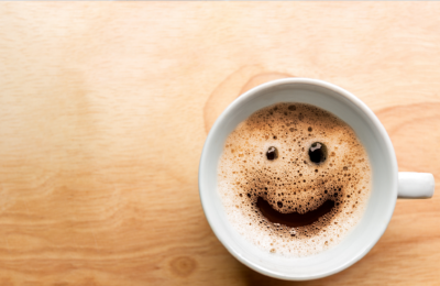 شرب القهوة فور الاستيقاظ يربك طاقتك