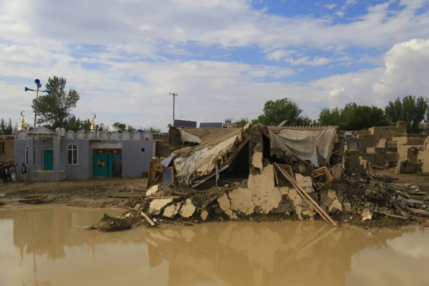 45 قتيلاً على الأقل جراء أمطار وعواصف في أفغانستان وباكستان