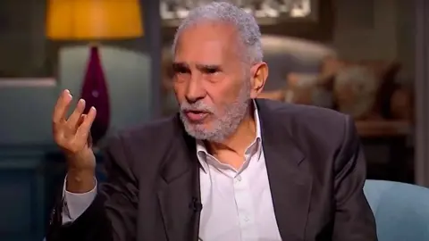 تدهور الحالة الصحية للفنان عبد الرحمن أبو زهرة