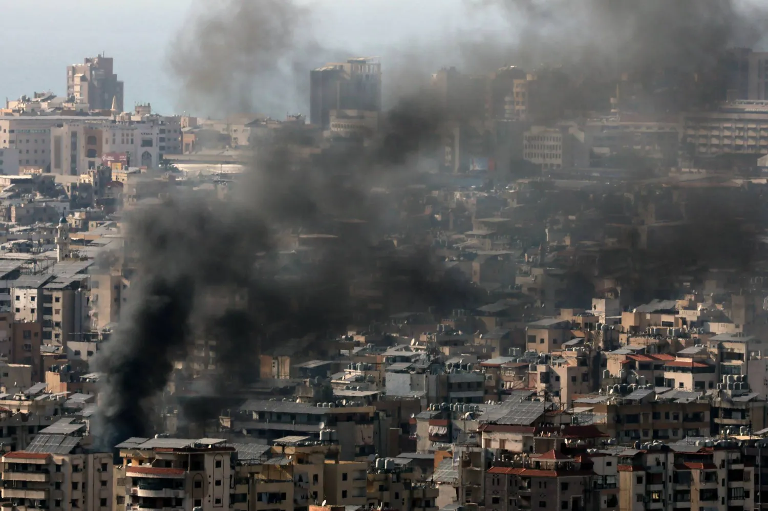 ضربة إسرائيلية تستهدف سيارة في منطقة بجنوب بيروت