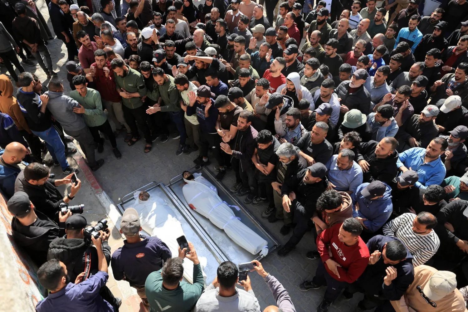 مقتل مُسعف فلسطيني في غارة إسرائيلية على شمال غزة