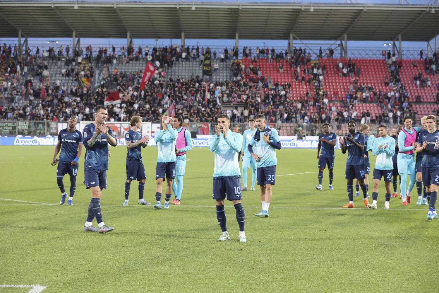«الدوري الإيطالي»: في الوقت القاتل... لاتسيو يقلب تأخره إلى فوز على كريمونيزي «الدوري الإيطالي»: في الوقت القاتل... لاتسيو يقلب تأخره إلى فوز على كريمونيزي