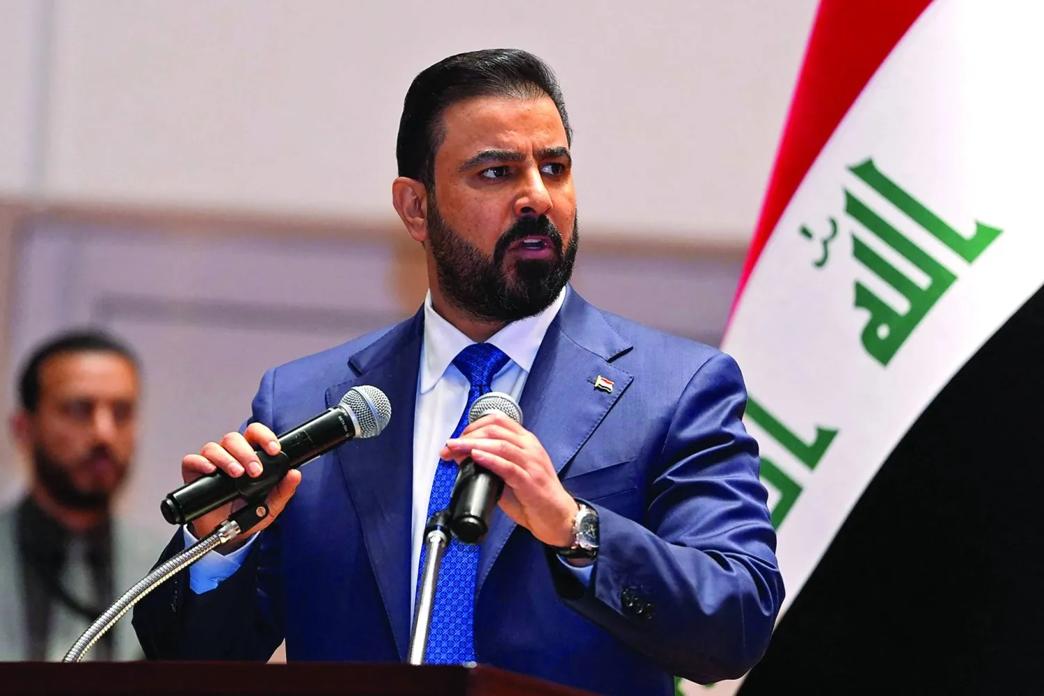العراق: تحركات حكومية لحصر السلاح وتفكيك الفصائل المسلحة العراق: تحركات حكومية لحصر السلاح وتفكيك الفصائل المسلحة