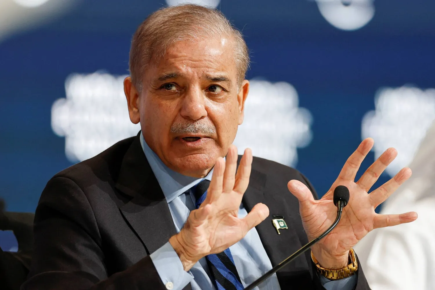 باكستان: تم «الاتفاق» على مسودة التفاهم النهائية بين أميركا وإيران باكستان: تم «الاتفاق» على مسودة التفاهم النهائية بين أميركا وإيران
