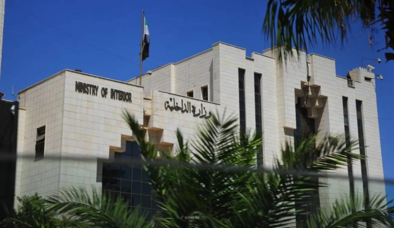 «الداخلية السورية» تعلن القبض على 10 من «فلول النظام» «الداخلية السورية» تعلن القبض على 10 من «فلول النظام»