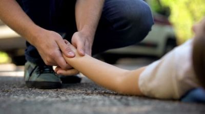 تركيا.. طفلة تغرق في بركة والأب يدهس زوجته أثناء اللحاق بالإسعاف