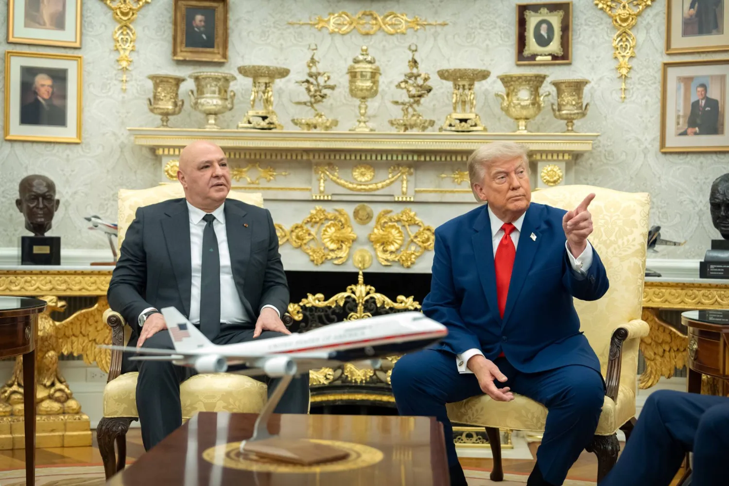 الرئاسة اللبنانية بعد لقاء ترمب وعون: لبنان تمسك بانسحاب إسرائيلي كامل الرئاسة اللبنانية بعد لقاء ترمب وعون: لبنان تمسك بانسحاب إسرائيلي كامل
