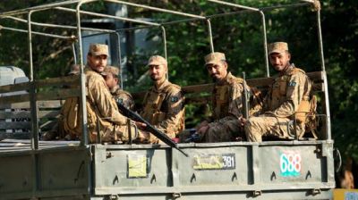 الجيش الباكستاني: 15 قتيلا بينهم 12 جنديا في تفجير انتحاري