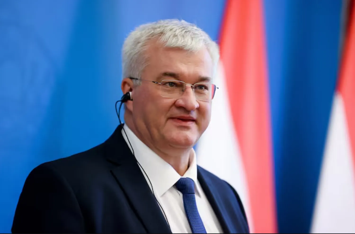 وزير خارجية أوكرانيا يحذر نظيره الإيراني من التصعيد ودعم روسيا