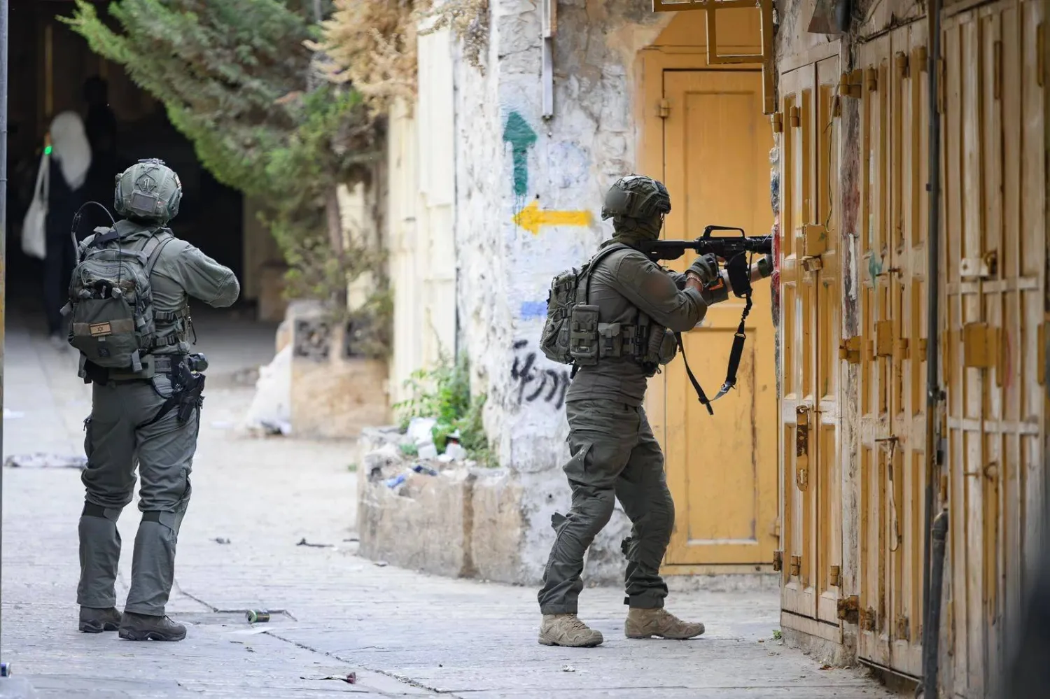 عملية «طعن» في الضفة الغربية… والجيش الإسرائيلي يطارد المنفّذ عملية «طعن» في الضفة الغربية… والجيش الإسرائيلي يطارد المنفّذ