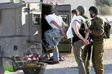 القوات الإسرائيلية تعتقل خمسة فلسطينيين