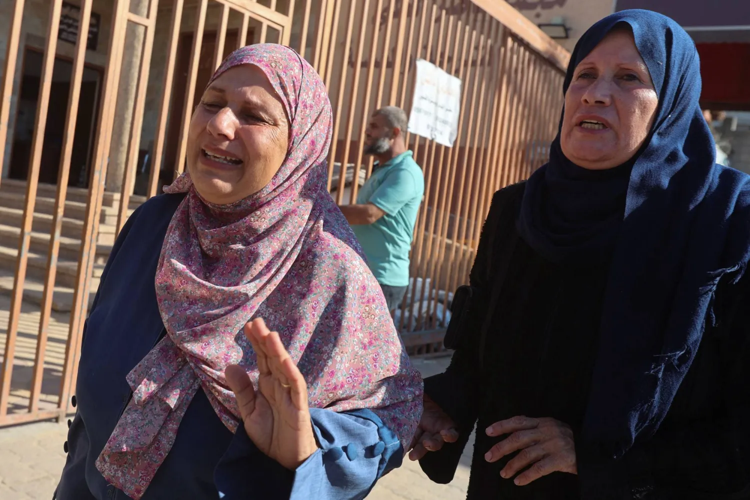 استشهاد  5 فلسطينيين بينهم طفلان في غارات إسرائيلية على قطاع غزة