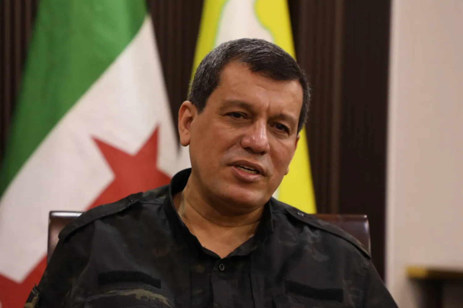 مظلوم عبدي يعلن حل «قسد» والإدارة الذاتية واندماجهما في مؤسسات الدولة السورية مظلوم عبدي يعلن حل «قسد» والإدارة الذاتية واندماجهما في مؤسسات الدولة السورية