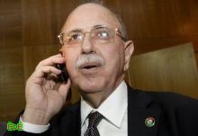 رئيس الحكومة الانتقالية الليبية يعلن تشكيلة الحكومة الجديدة 