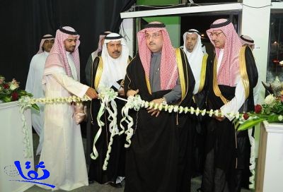 الأمير عبدالعزيز بن أحمد يُكرّم رواد الإعلام في افتتاح المعرض الخامس للإعلام وتكنولوجيا الاتصال