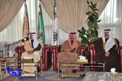 الأمير متعب بن عبد الله : خادم الحرمين يتمتع بصحة وعافية