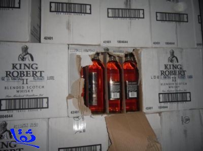 جمرك ميناء جدة الإسلامي يحبط عملة تهريب 7 آلاف زجاجة خمر